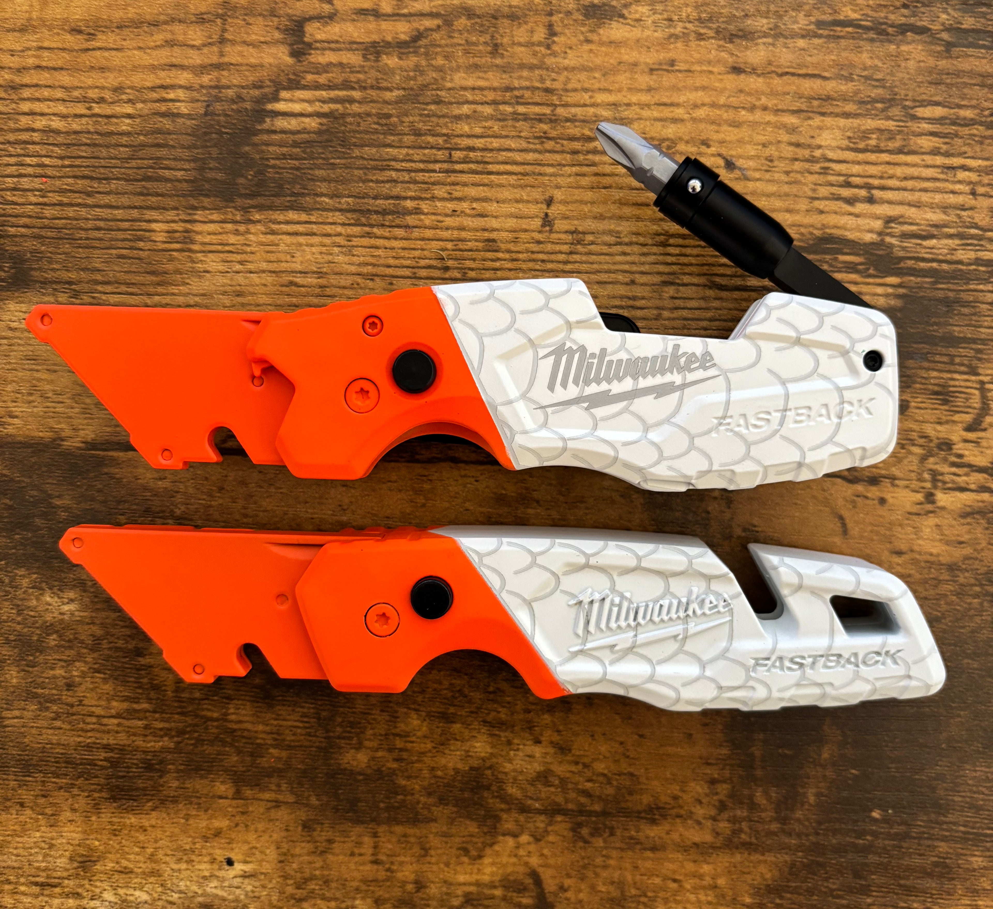 Milwaukee 6in1 Snake Bite Fastback