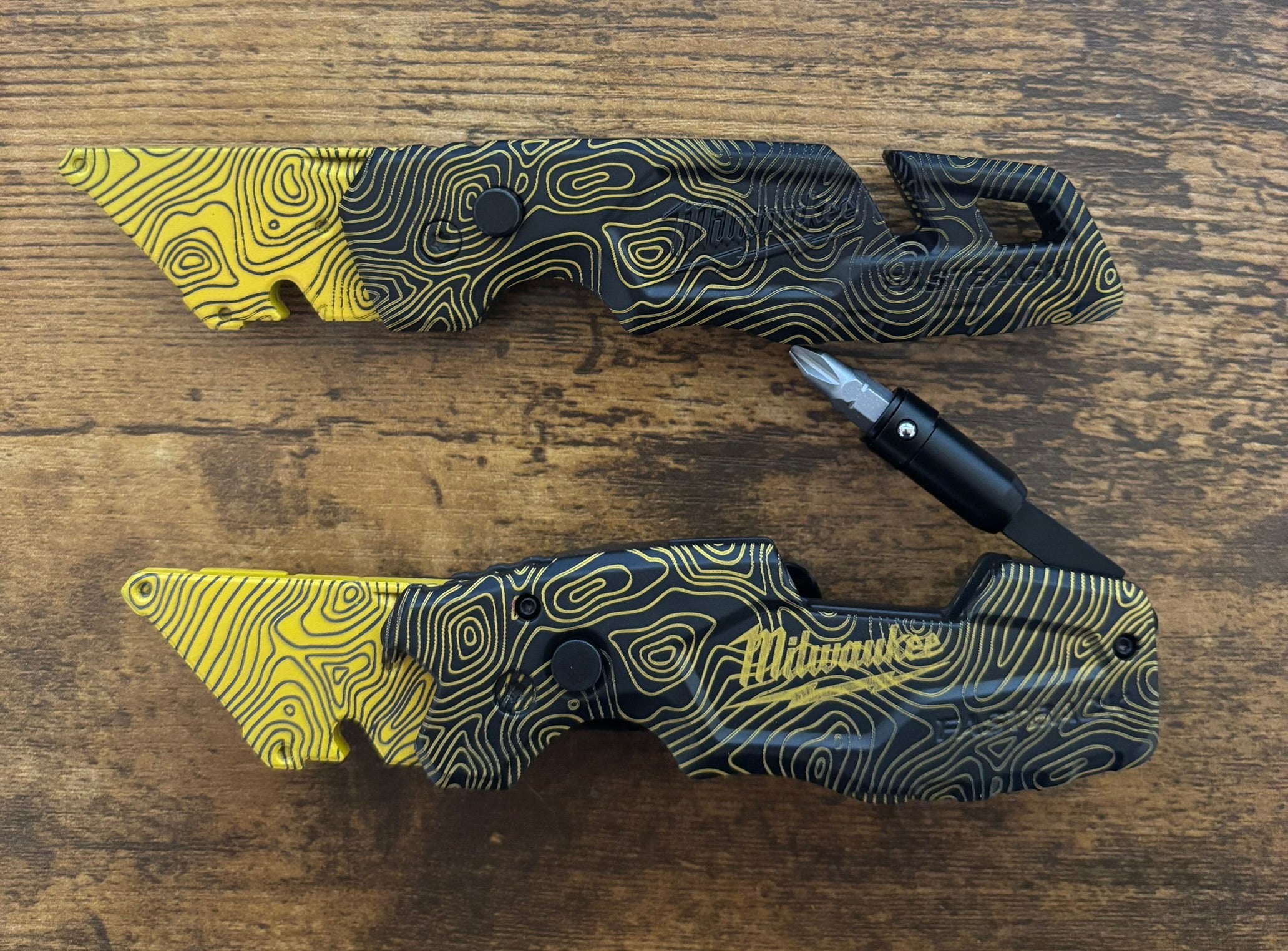 Milwaukee Fastback Yellow Black TOPO 1502