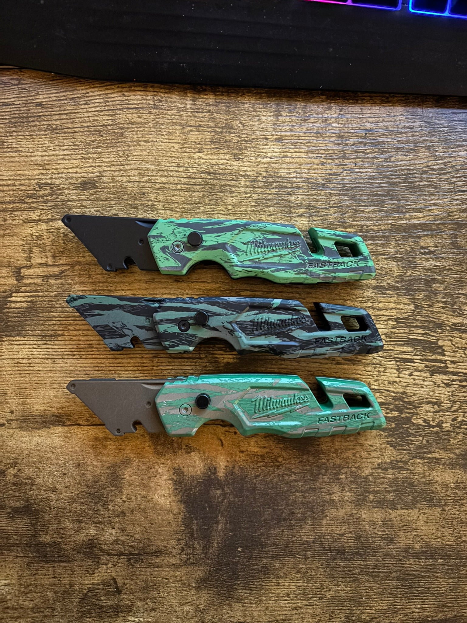 Milwaukee Fastback Burnt Bronze Green Tiger stripe Camo 1502