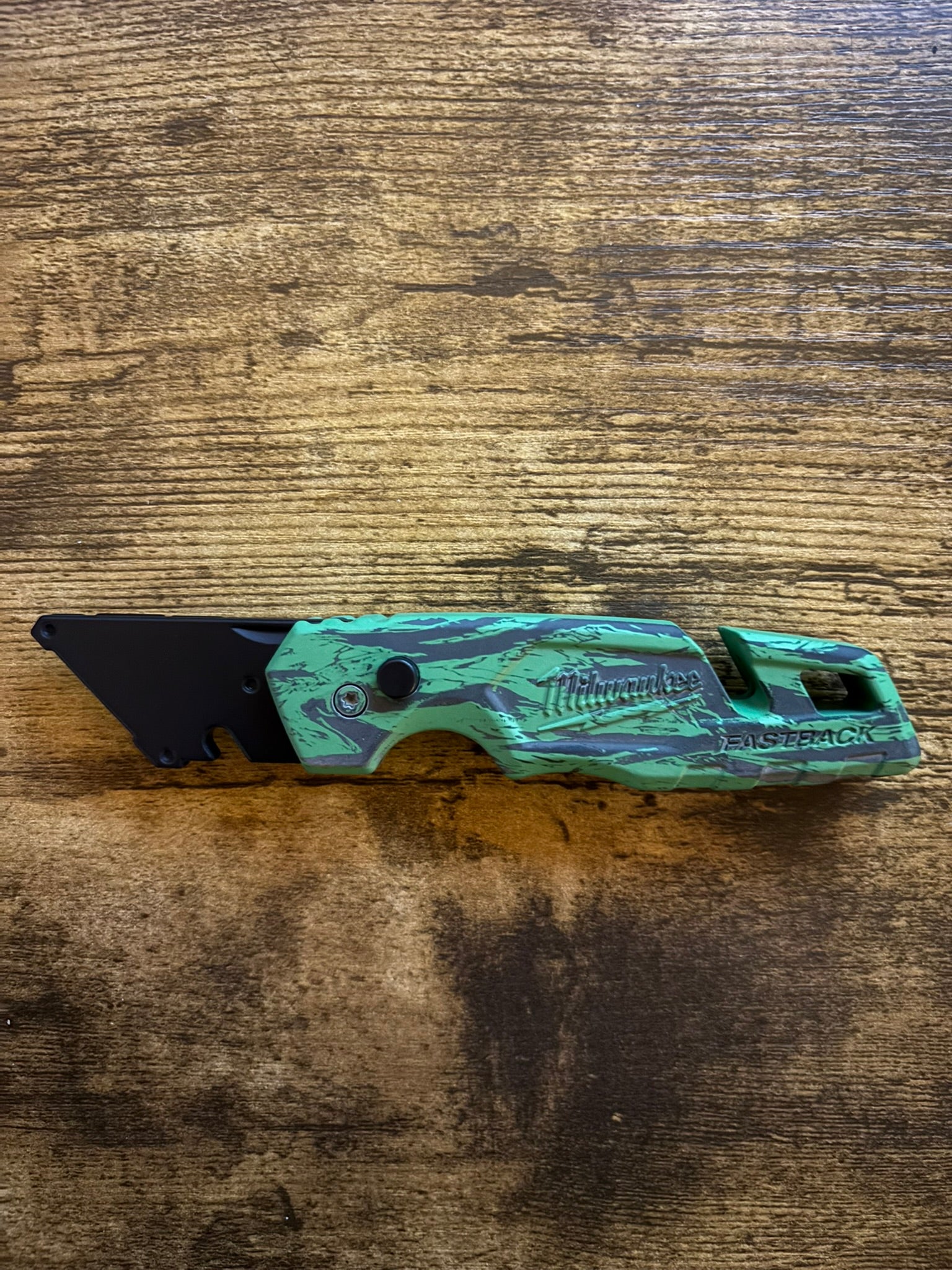 Milwaukee Fastback Green Black Tiger Stripe Camo 1502
